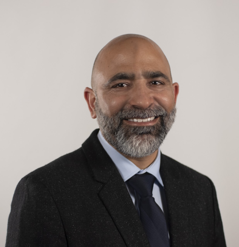 Dr. Kaleem of High Desert Oral and Facial Surgery in El Paso TX